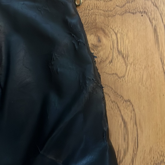 3 for $10 - Guess leather mini skirt - Picture 4 of 4